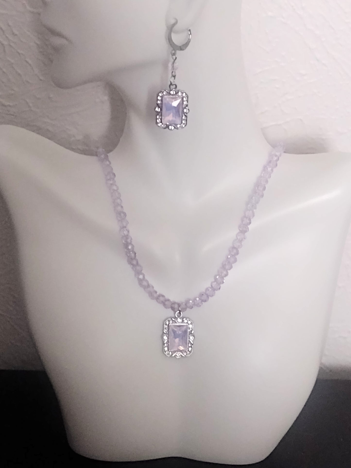 “Arctic Glamour” Glass Bead Necklace , Magnetic Clasp, Silver Stainless Steel, 2 Colors