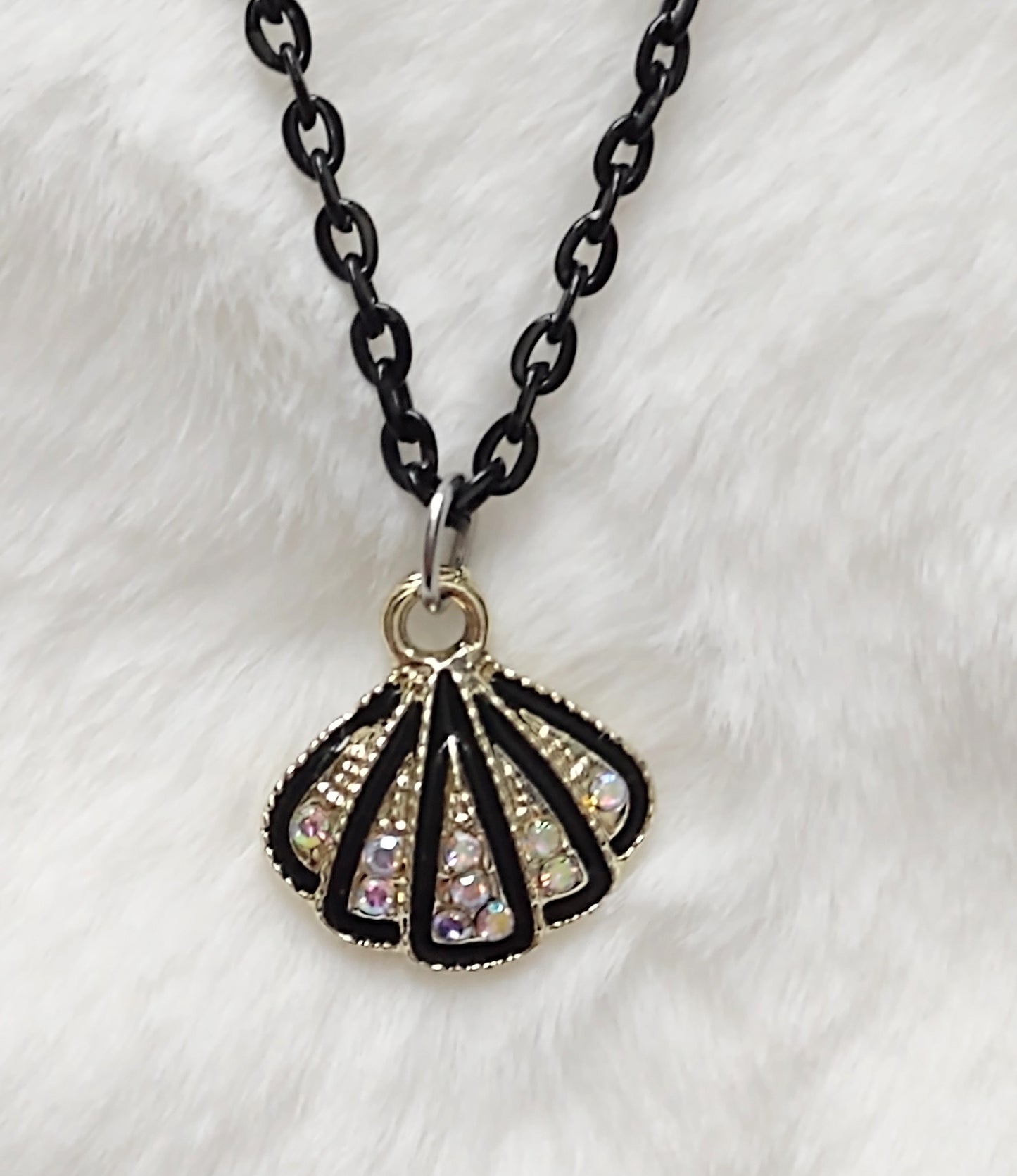 "Rhinestone Shells" Colored Chain Seashell Necklace, Stainless Steel, Magnetic Clasp