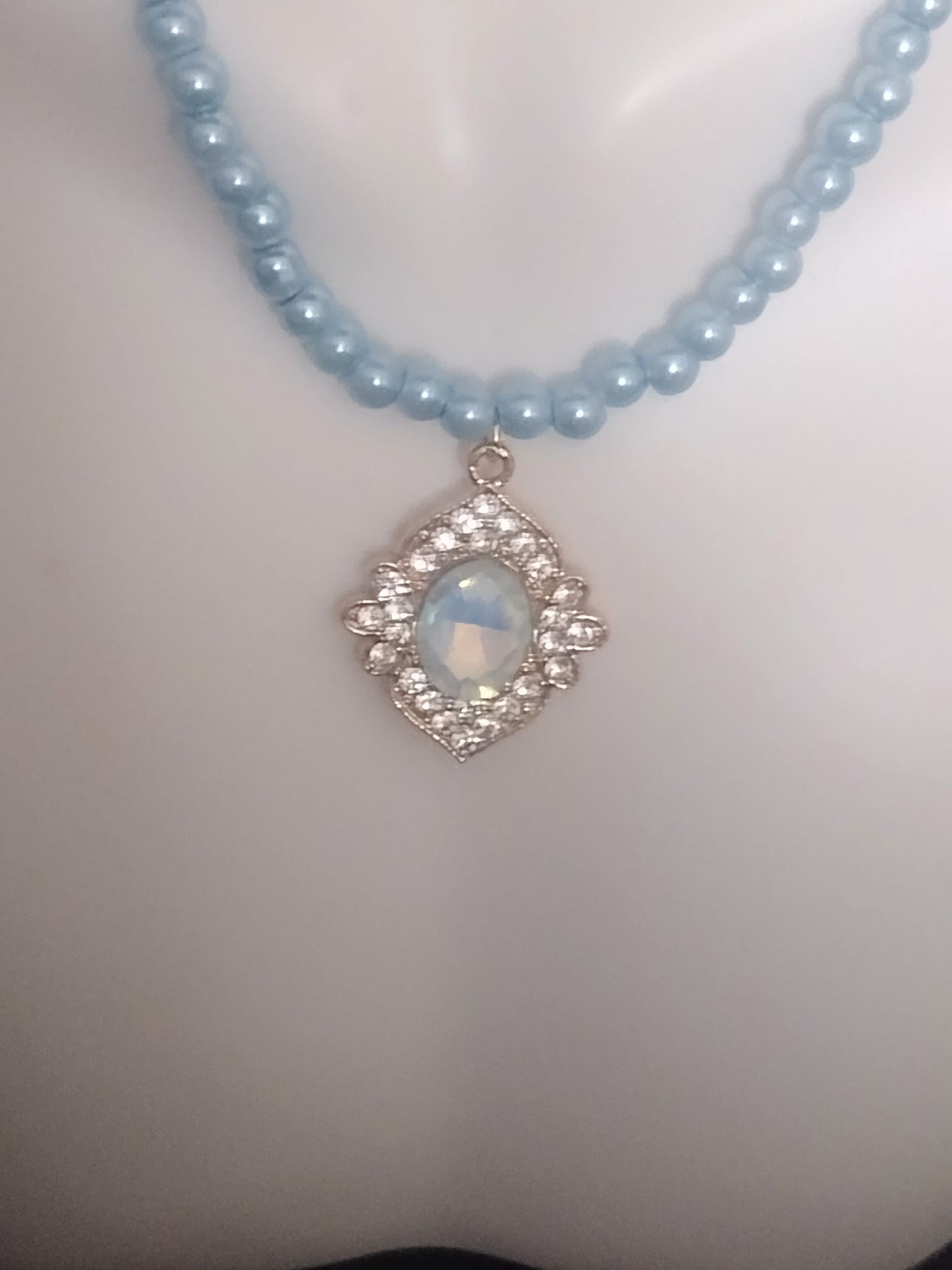 "Ice Pearls" Rhinestone Pearl Beads Necklace, Magnetic Clasp, Gold Stainless Steel, 2 Colors