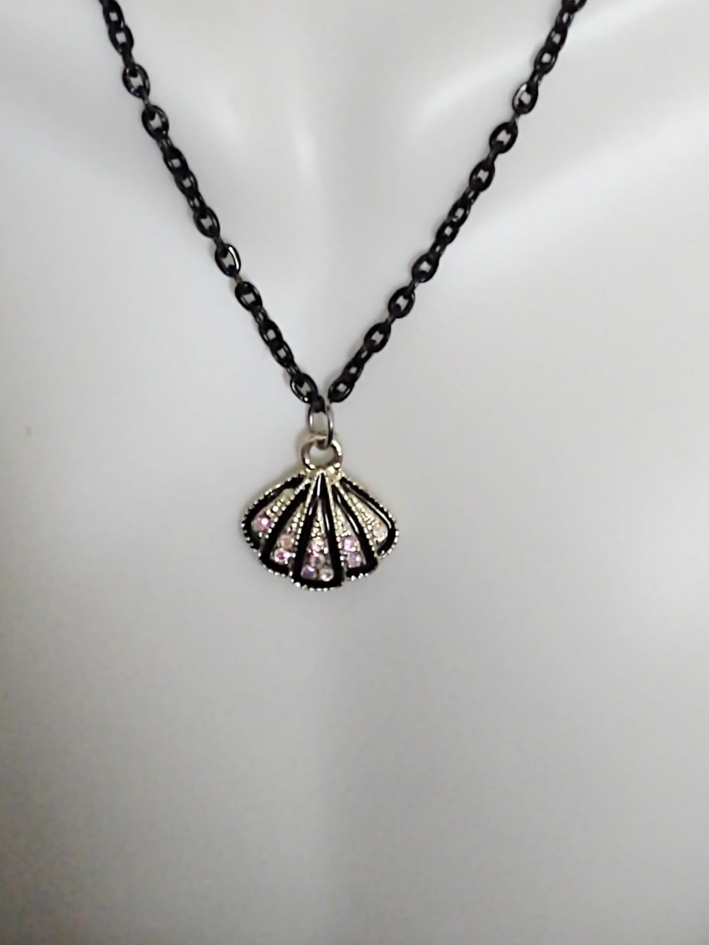 "Rhinestone Shells" Colored Chain Seashell Necklace, Stainless Steel, Magnetic Clasp