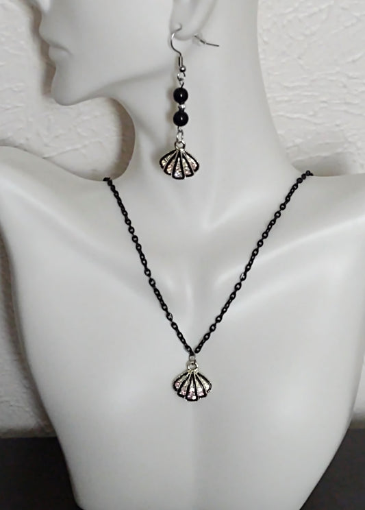 "Rhinestone Shells" Colored Chain Seashell Necklace, Stainless Steel, Magnetic Clasp
